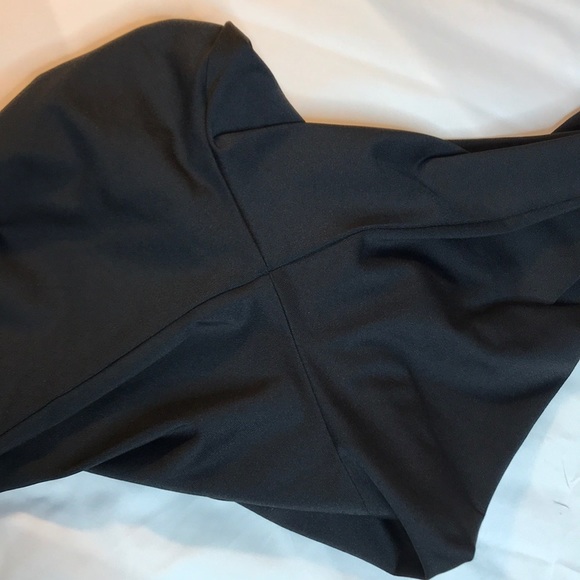 MOTION WEAR Adult Medium Black Capri Leggings - Picture 7 of 8